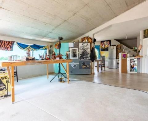 Apartmánový dům v Bašce Vodě s bazénem - pic 17
