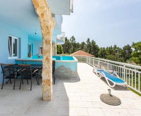 Apartmánový dům v Bašce Vodě s bazénem - pic 20