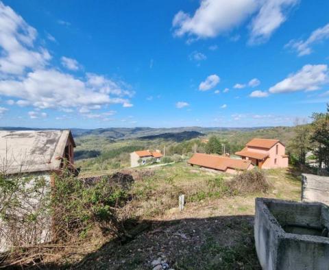 Fantastyczne osiedle w Buzet składające się z 4 budynków mieszkalnych i jednego budynku mieszkalno-biznesowego, otwarty widok na przyrodę i jezioro - pic 58