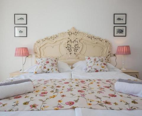 Luxus villa a tenger 1. sorban, szemben a magas színvonalú kikötővel - pic 25