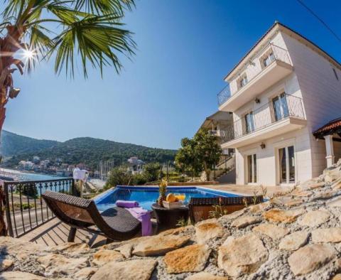 Luxus villa a tenger 1. sorban, szemben a magas színvonalú kikötővel - pic 32