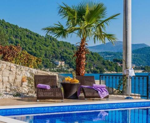 Luxus villa a tenger 1. sorban, szemben a magas színvonalú kikötővel - pic 39