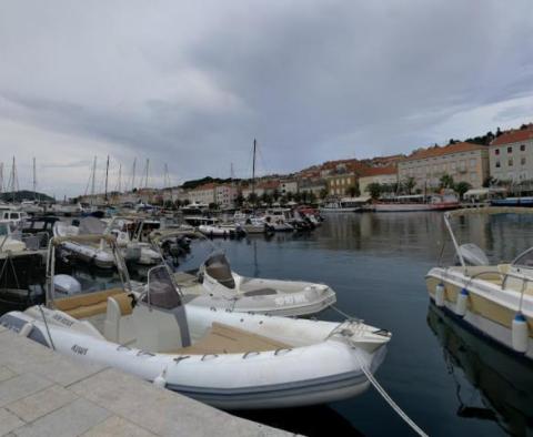 Propriété exceptionnelle en 1ère ligne au coeur de Mali Losinj - pic 3