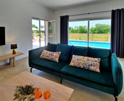 Stone villa with a swimming pool and a spacious garden in Kanfanar, Rovinj region - pic 8
