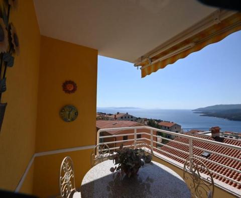 fantasztikus penthouse Rabacban, lélegzetelállító kilátással a tengerre és garázzsal - pic 3