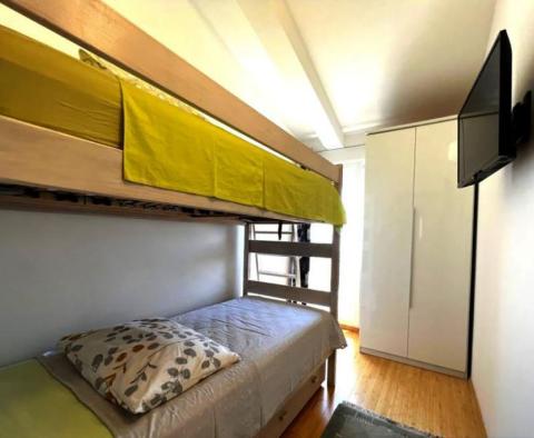 Velký penthouse se 3 ložnicemi na Čiovo, Trogir, 100 metrů od moře - pic 21