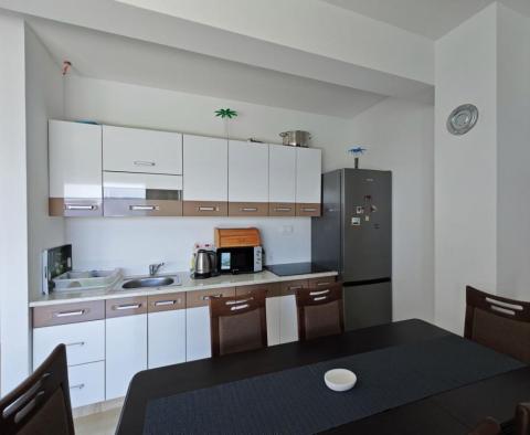 Apartament 200 metrów od morza w Smokvicy Krmpotskiej, Novi Vinodolski, w rezydencji z basenem - pic 10