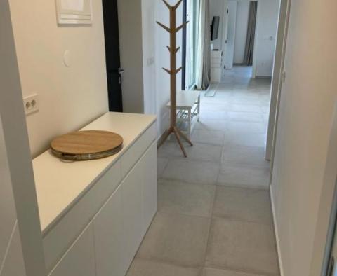 Apartmán s bazénem v Poreči - pic 8
