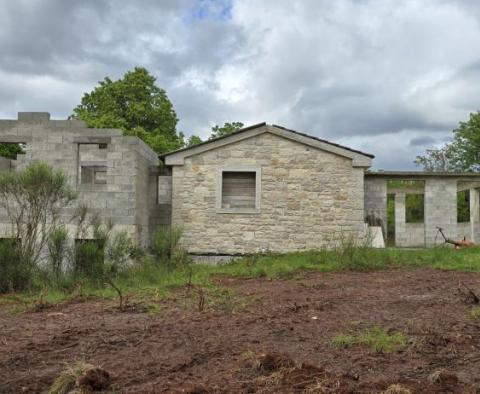 Maison dans la région de Rovinj, à 6 km de la mer ! - pic 10