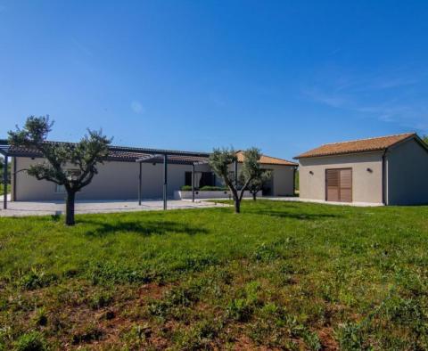 Beautiful modern villa for sale in Valtura-Liznjan area of half a hectare of land - pic 7