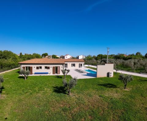Beautiful modern villa for sale in Valtura-Liznjan area of half a hectare of land - pic 42