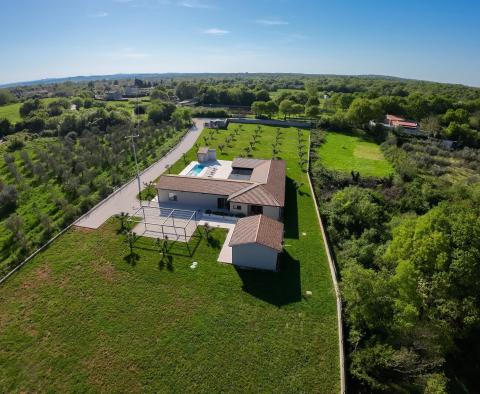 Beautiful modern villa for sale in Valtura-Liznjan area of half a hectare of land - pic 46