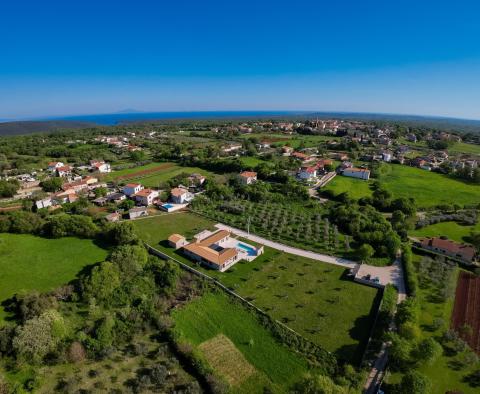 Beautiful modern villa for sale in Valtura-Liznjan area of half a hectare of land - pic 48