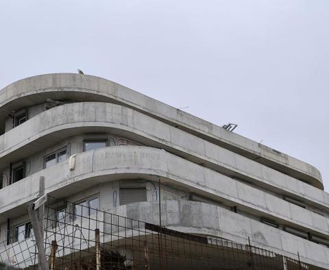 Ultra-luxusní byt v nejlepším rezidenčním komplexu v Poreči, pouze 150 metrů od moře a riva - pic 13