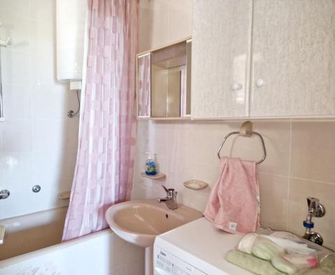 Zwei-Zimmer-Wohnung mit kleinem Garten, Sommerküche und Parkplatz - foto 12