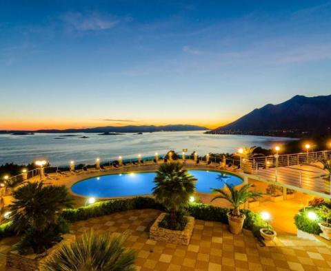 Modern wedding hotel in Croatia, Peljesac peninsula with vineyards around! 