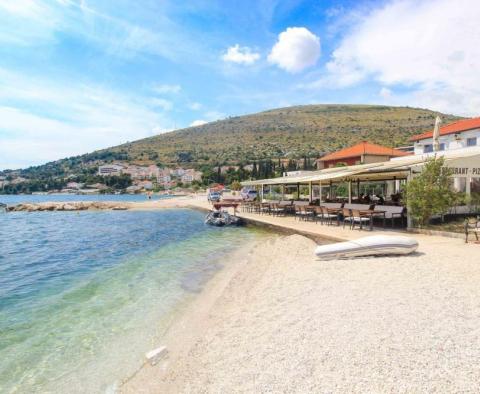 Appartement neuf à Seget Donji à 250m de la mer 