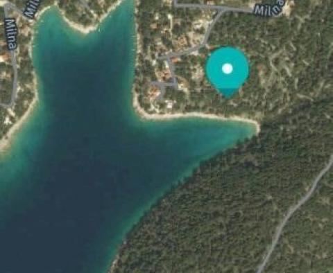 Paradise-located seafront land plot in a beautiful bay of Lucice near Milna on Brac island 