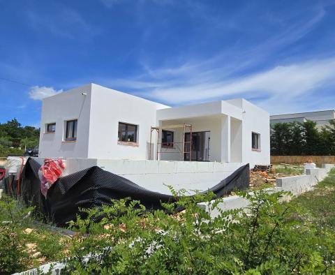 Erdgeschossvilla mit Swimmingpool in Svetvincenat 