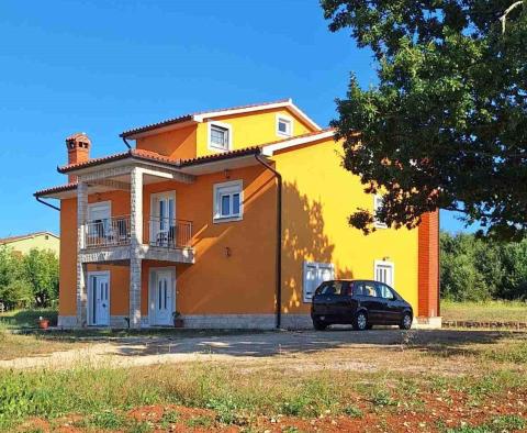 ISZTRIA, LABIN - Családi ház a falu szélén 