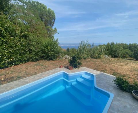Ground floor apartment with pool and sea view in Ika, Opatija! 
