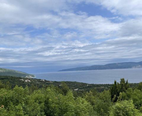 Участок под застройку с открытым видом на море в Рабаце в 400 м от моря 