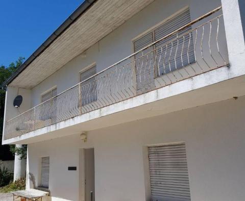 Ein schönes Einfamilienhaus in toller Lage in Bribir, zu verkaufen 