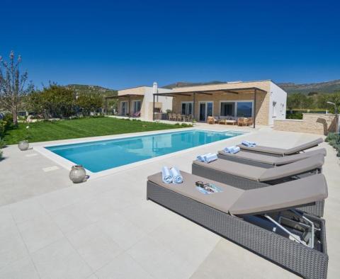 Discounted! New villa in Kastela, 1500m from the sea, for sale 