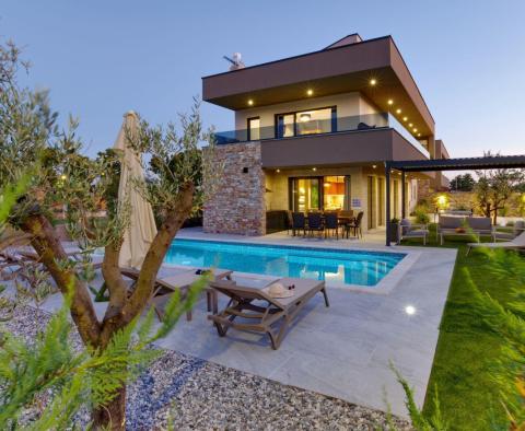 Belle villa neuve à Loborika, Marcana, à vendre 