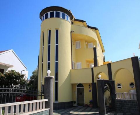 Mini-hotel, Észak- és Közép-Dalmácia, Sibenik, 850 nm, 1 250 000 € 