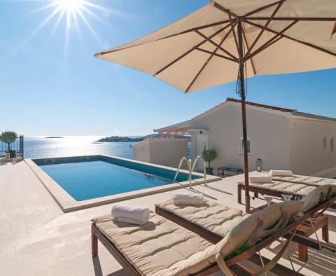 Villa mit atemberaubendem Meerblick in der Region Rogoznica, zu verkaufen 