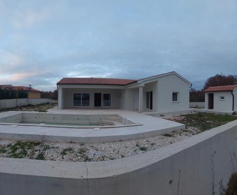 Villa neuve à Barban, à vendre 
