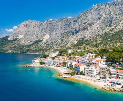 Touist property in Podgora with 8 apartments, for sale 