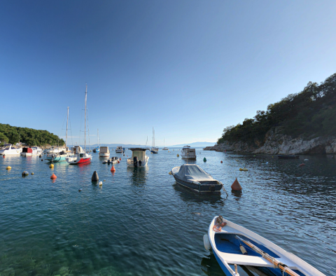 Uban land in Kostrena Sveta Lucija, 30m from the sea, for sale 