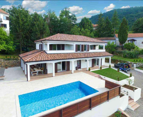 Вилла с бассейном в Лигандже, Ловран, на продажу 