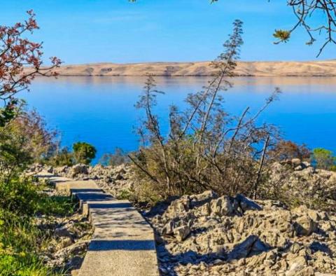 Дом в Карлобаге, 50 м от моря, на продажу 
