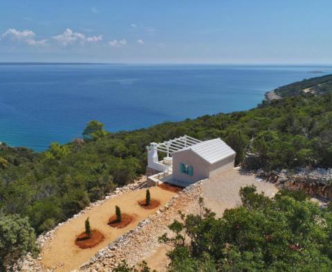 Three Provence-style stone houses on Mali Losinj, on 2,5 hectares of land, for sale 