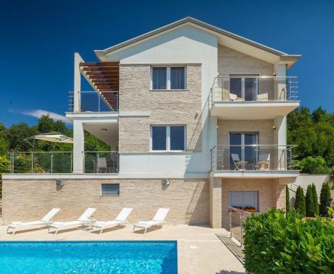 Une belle villa à Poljane sur Opatija, avec piscine, vue panoramique sur la mer et complète intimité - à nouveau à vendre ! 