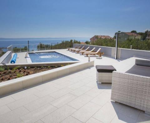 Amazing new modern villa with sea views in Makarska 
