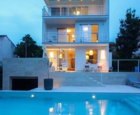 Super-villa with swimming pool for sale in Rovinj, for sale 