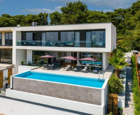 Modern luxurious villa for sale in Medulin, 1 km from the sea 
