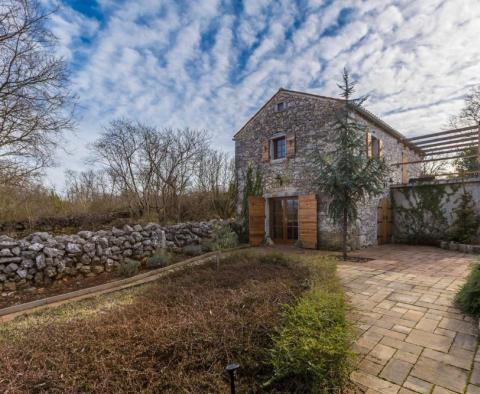 Schönes altes Steinhaus in Malinska, Malinska-Dubašnica 
