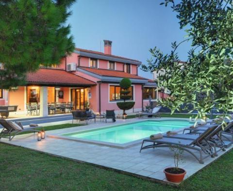 Detached villa with swimming pool in a great location in Veli Vrh in Pula, ideal for living 365 days a year 