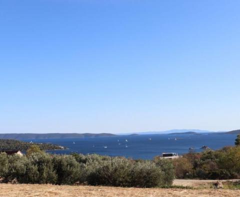 Urban land in Seget Vranjica with fantastic sea views 