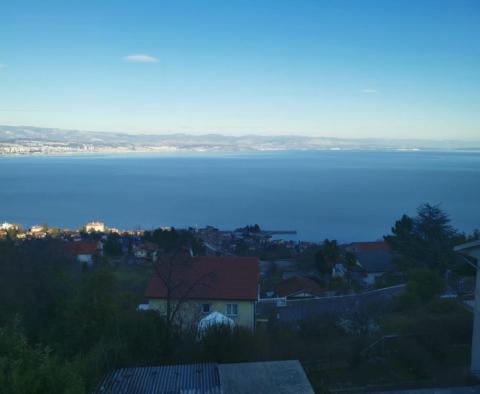 Property for renovation in Lovran with sea views 