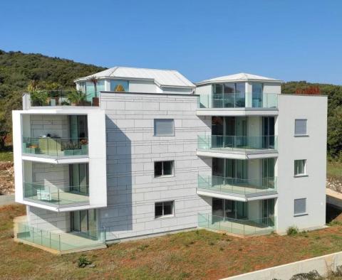  Luksusowy apartament z 3 sypialniami w pobliżu plaży w nowym budynku w Rovinj 