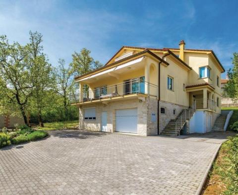 Maison impressionnante à Rijeka, Srdoci dans un environnement calme avec vue sur la mer 