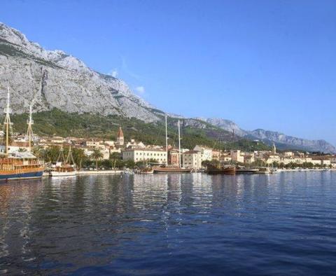 House for sale in the centre of Makarska, second row to the sea 