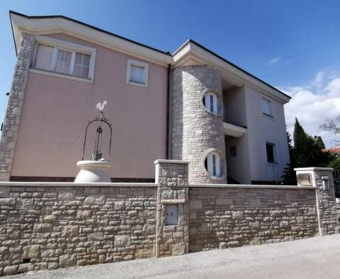 Impressive family house 200 meters from the sea in Medulin 