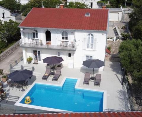 Villa avec piscine à Klenovica, Novi Vinodolski, à seulement 200 mètres de la mer 